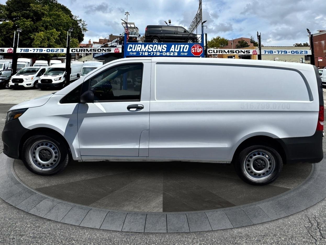 Mercedes-Benz Metris Cargo Van Standard Roof 126" Wheelbase 2017