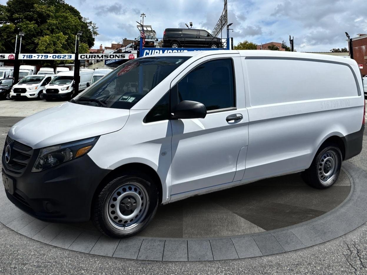 Mercedes-Benz Metris Cargo Van Standard Roof 126" Wheelbase 2017