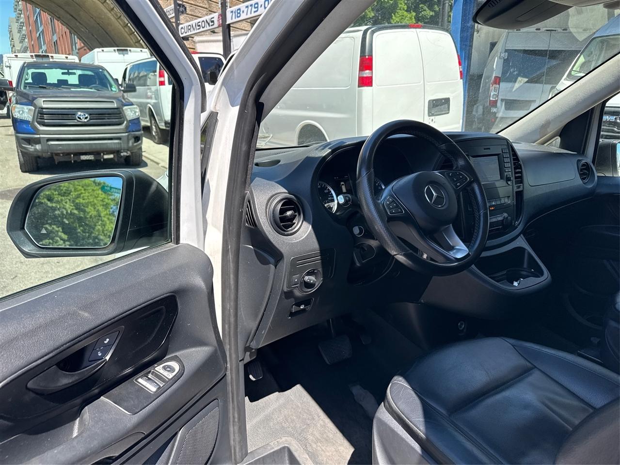 Mercedes-Benz Metris Cargo Van Standard Roof 126" Wheelbase 2017