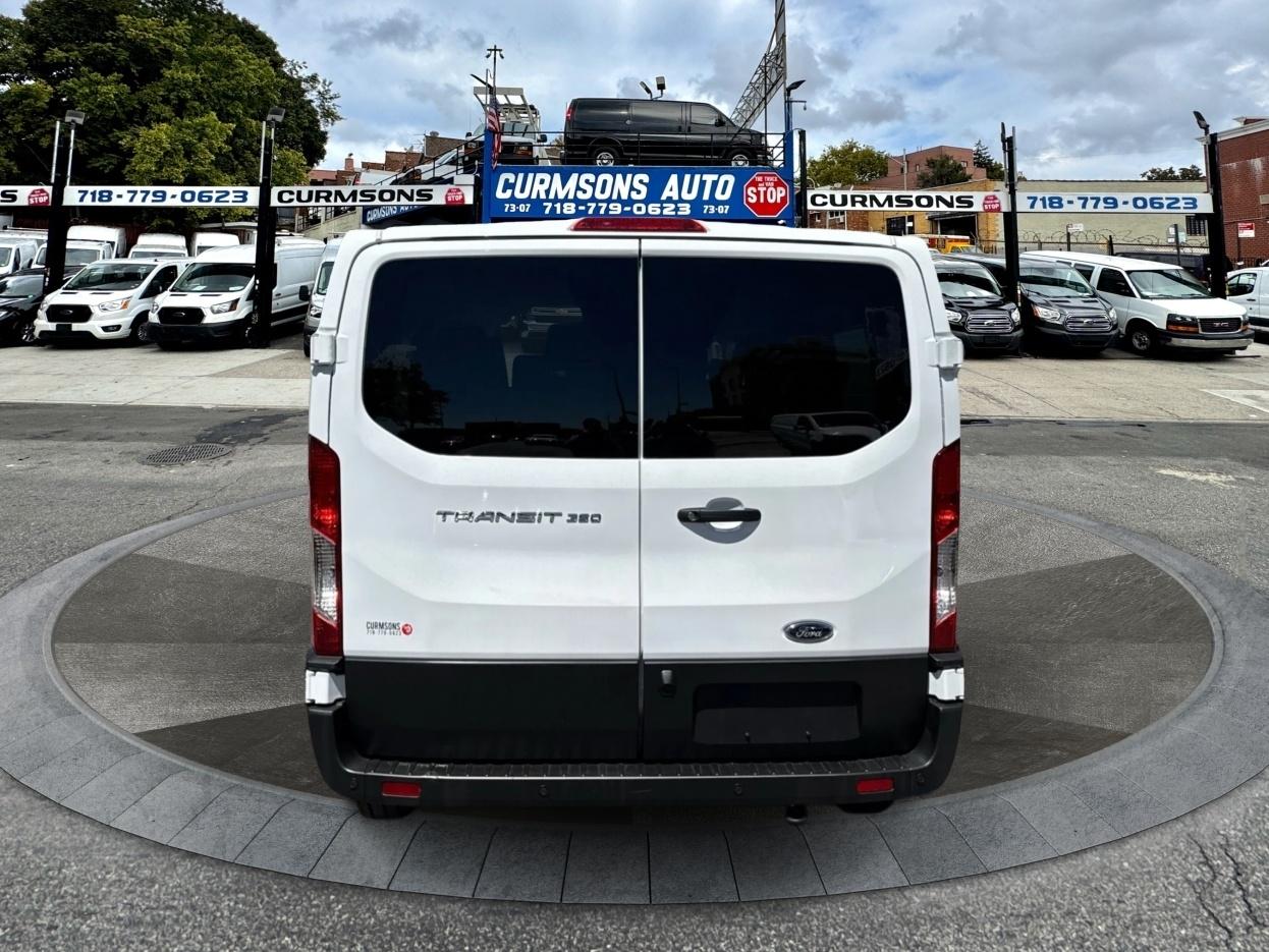 Ford Transit Passenger Wagon T-350 148" Low Roof XLT RWD 2024