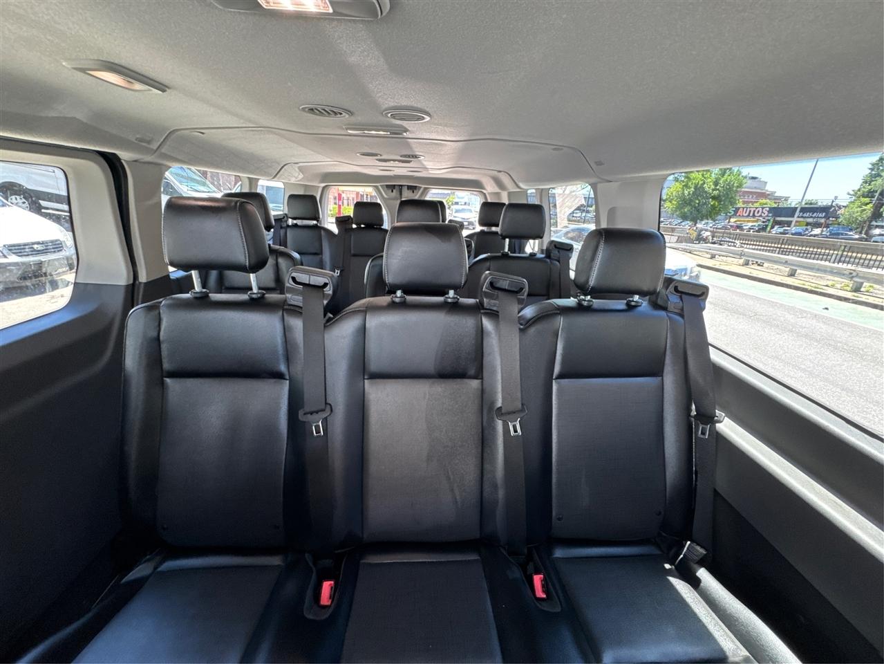Ford Transit Passenger Wagon T-350 148" Low Roof XLT RWD 2024