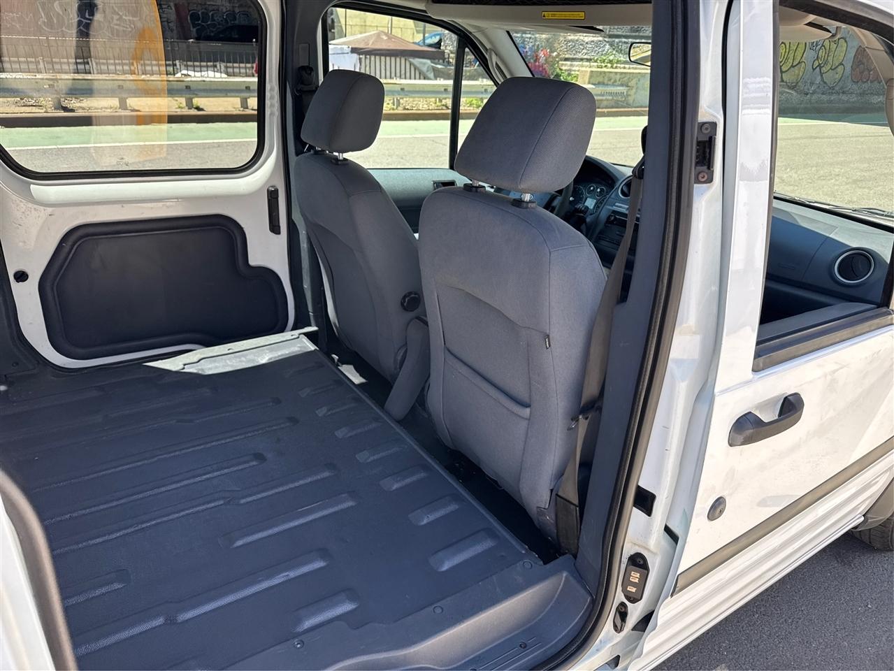 Ford Transit Connect 114.6" XL w/side & rear door privacy glass 2012