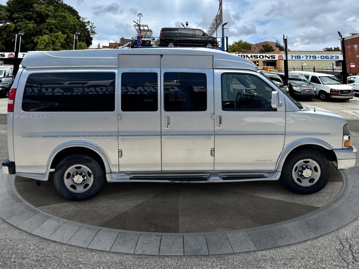 Chevrolet Express Cargo Van RWD 2500 135" 2015