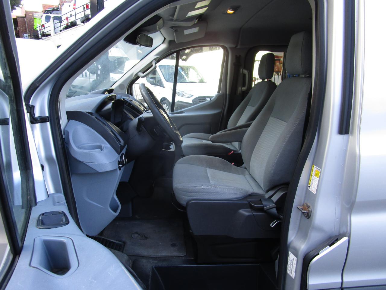 Ford Transit Wagon T-350 148" Low Roof XLT Swing-Out RH Dr 2016