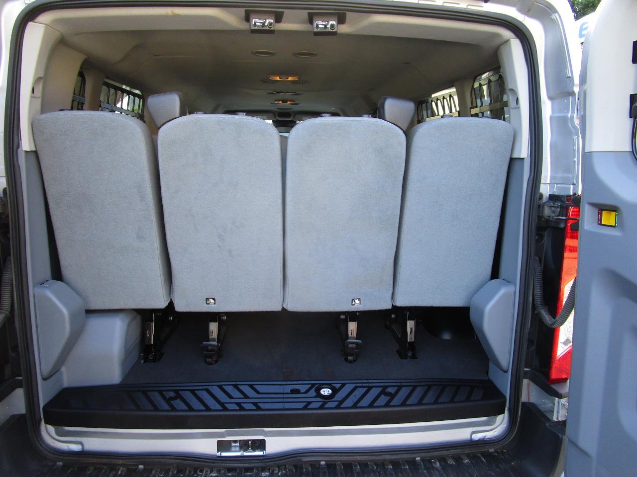 Ford Transit Wagon T-350 148" Low Roof XLT Swing-Out RH Dr 2016