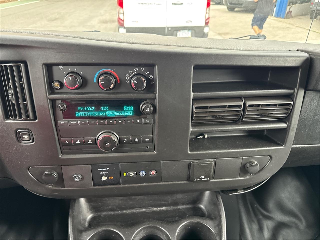 GMC Savana Cargo Van RWD 2500 135" 2018