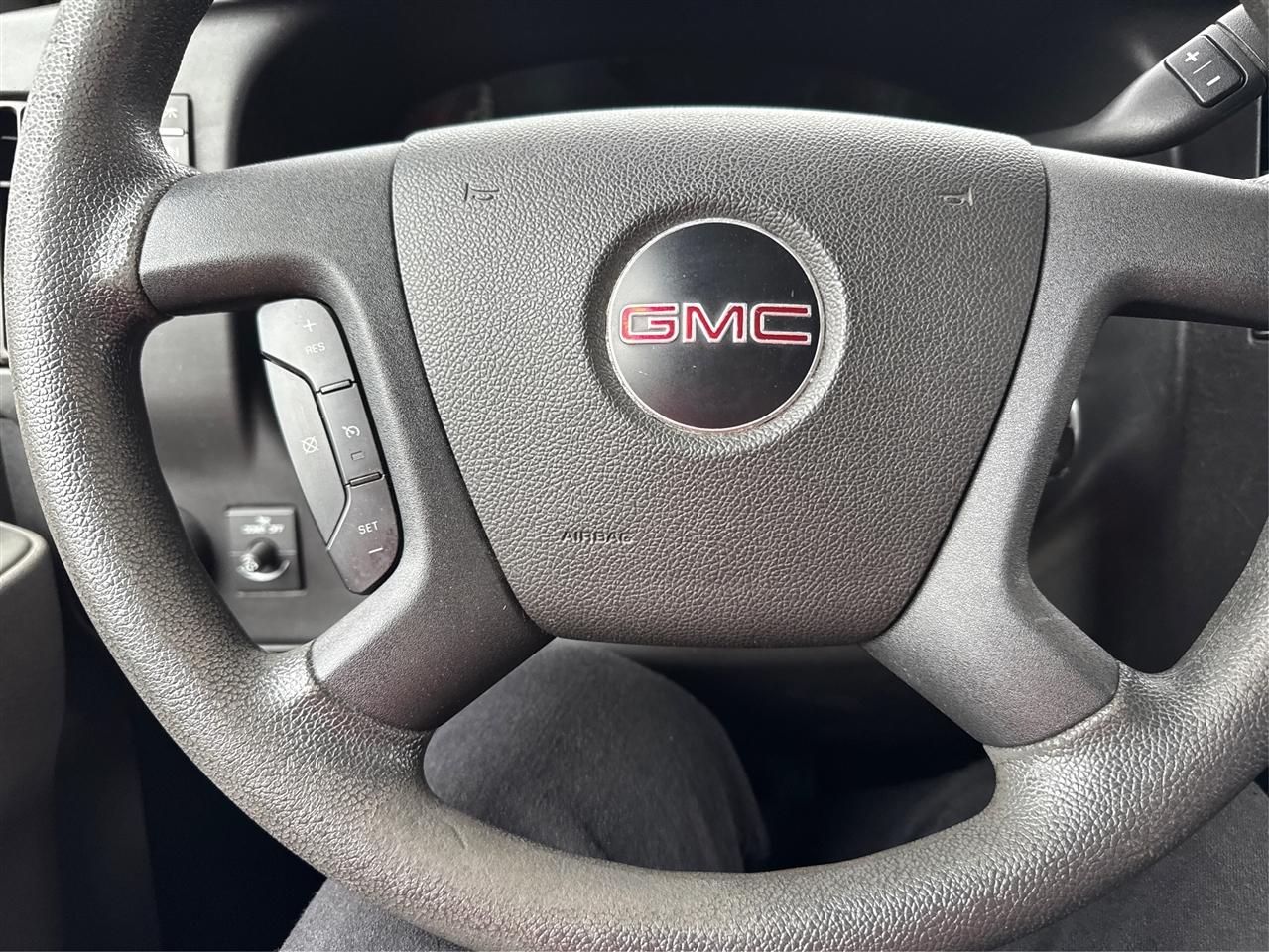 GMC Savana Cargo Van RWD 2500 135" 2018