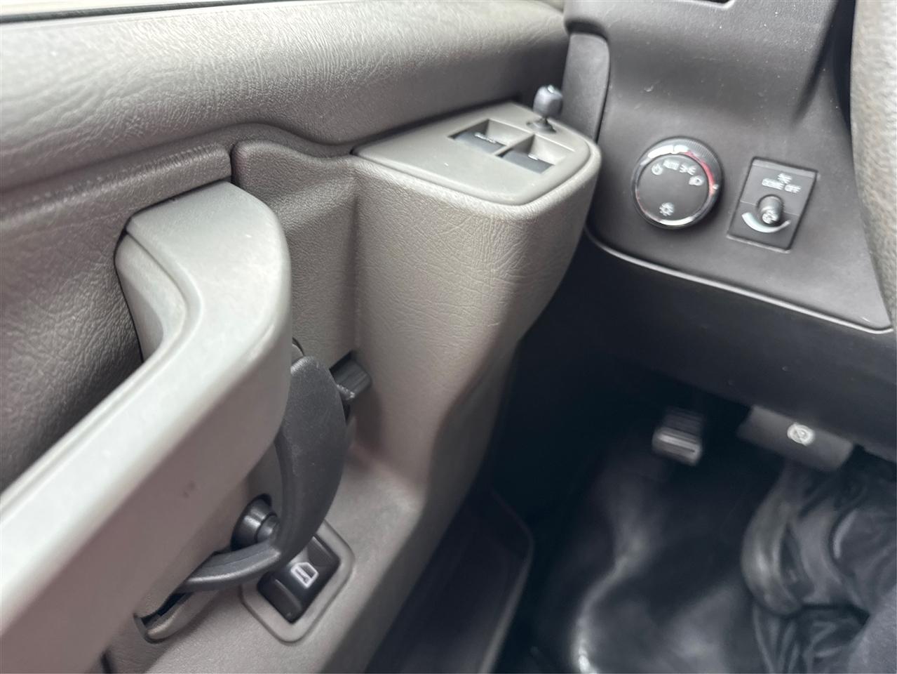 GMC Savana Cargo Van RWD 2500 135" 2018