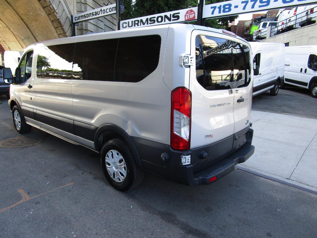 Ford Transit Wagon T-350 148" Low Roof XLT Swing-Out RH Dr 2016