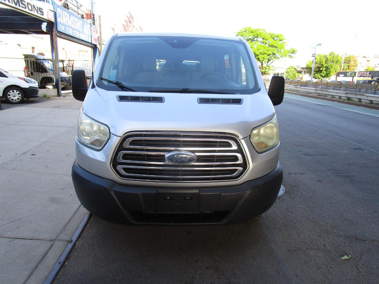 Ford Transit Wagon T-350 148" Low Roof XLT Swing-Out RH Dr 2016