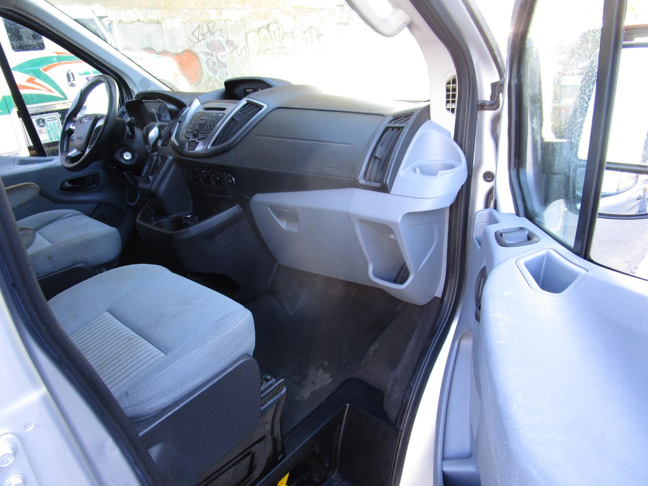 Ford Transit Wagon T-350 148" Low Roof XLT Swing-Out RH Dr 2016