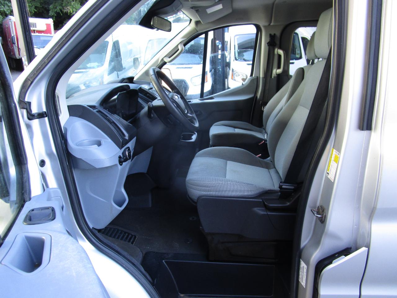 Ford Transit Wagon T-350 148" Low Roof XLT Swing-Out RH Dr 2016