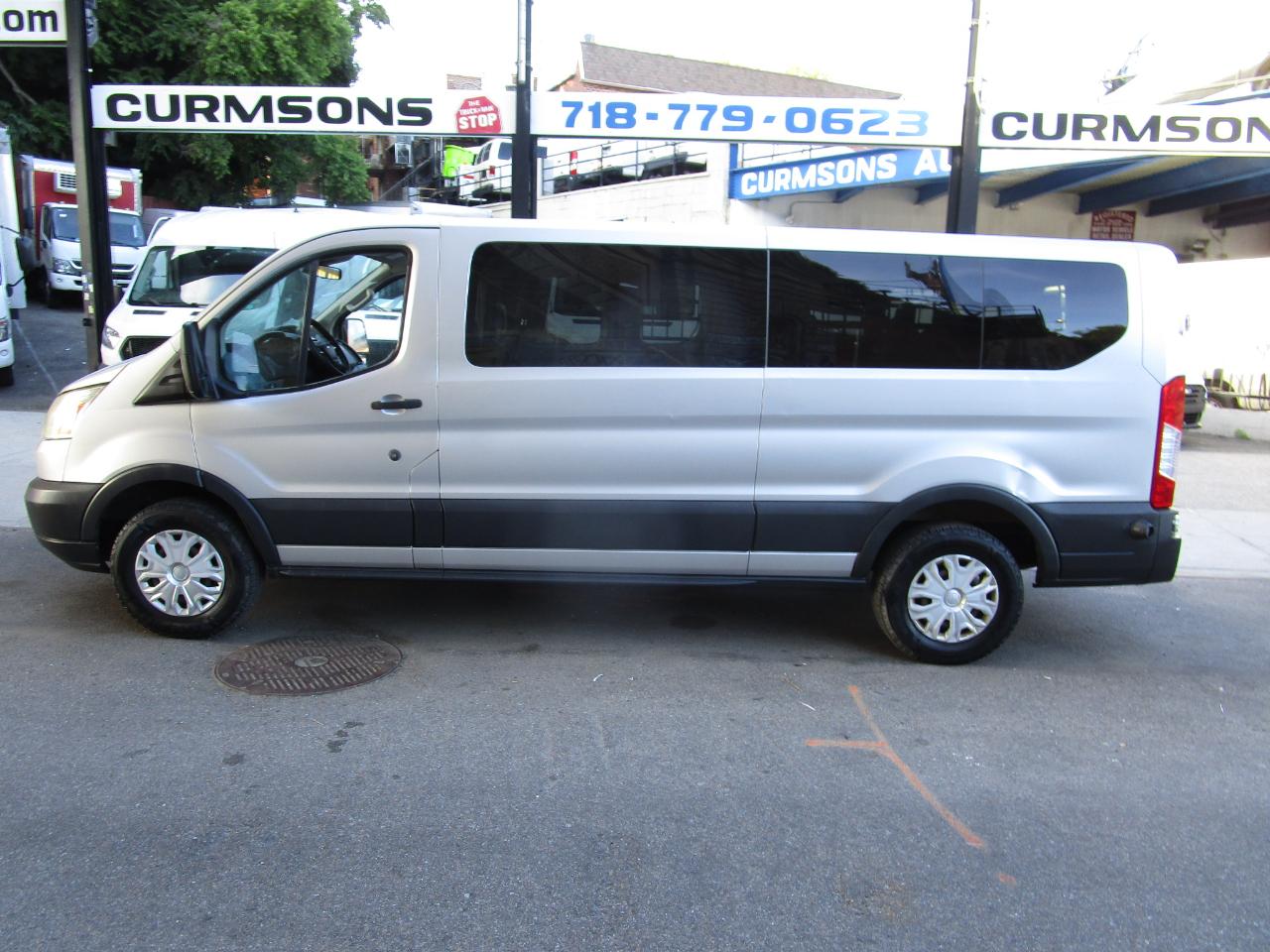 Ford Transit Wagon T-350 148" Low Roof XLT Swing-Out RH Dr 2016