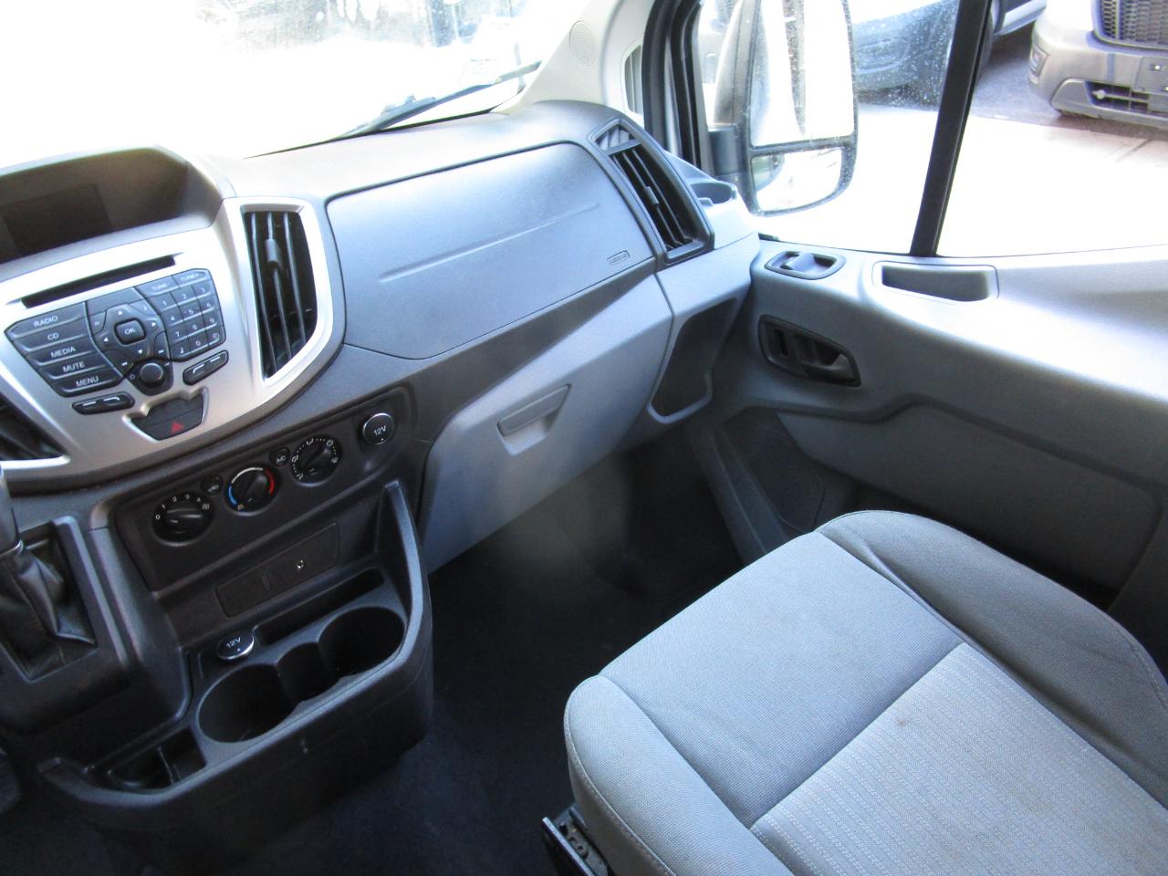 Ford Transit Wagon T-350 148" Low Roof XLT Swing-Out RH Dr 2016