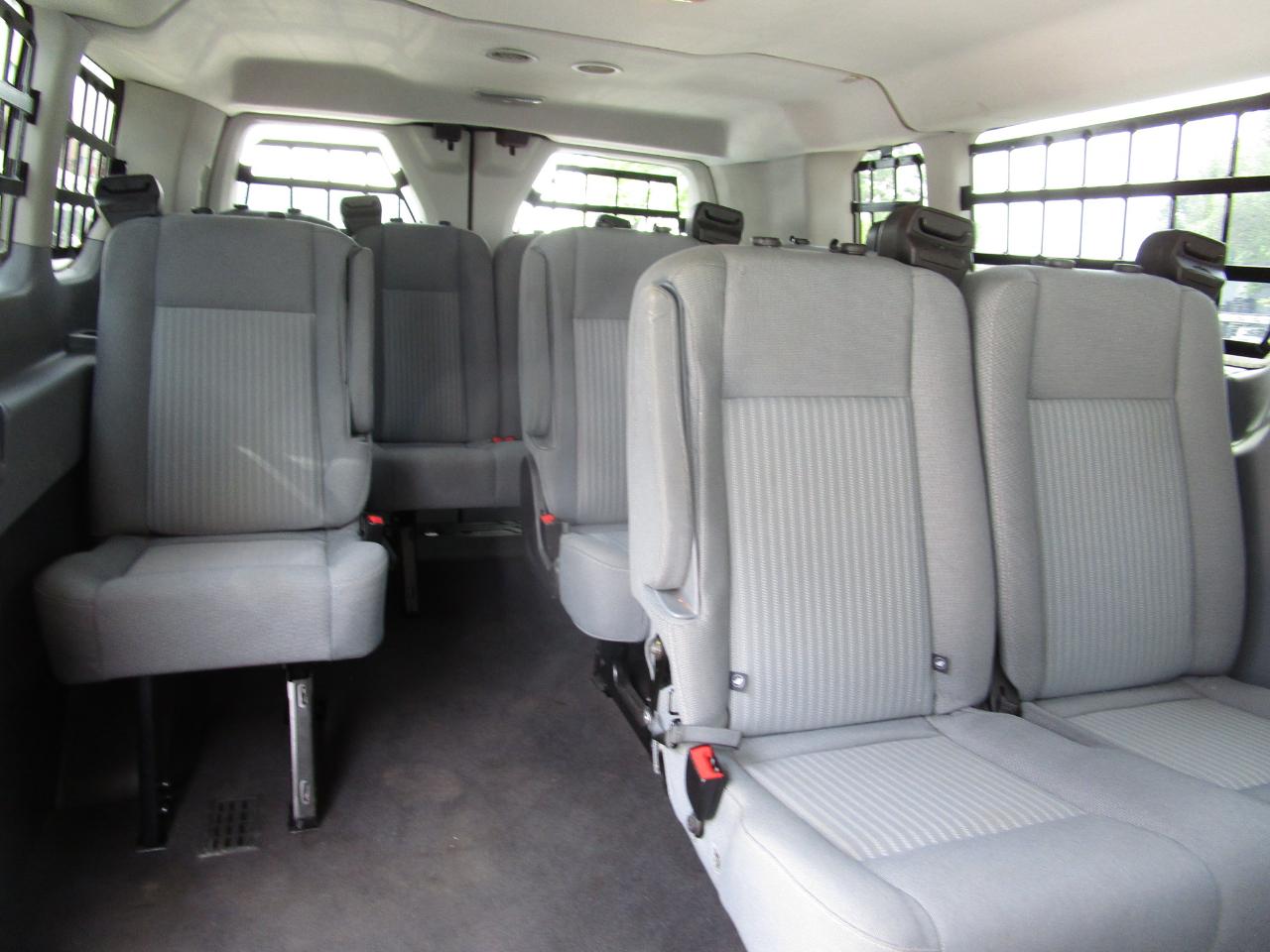 Ford Transit Wagon T-350 148" Low Roof XLT Swing-Out RH Dr 2016
