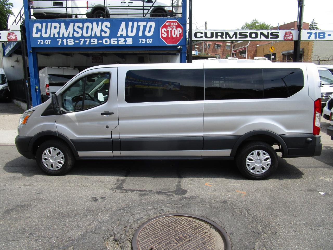 Ford Transit Wagon T-350 148" Low Roof XLT Swing-Out RH Dr 2016