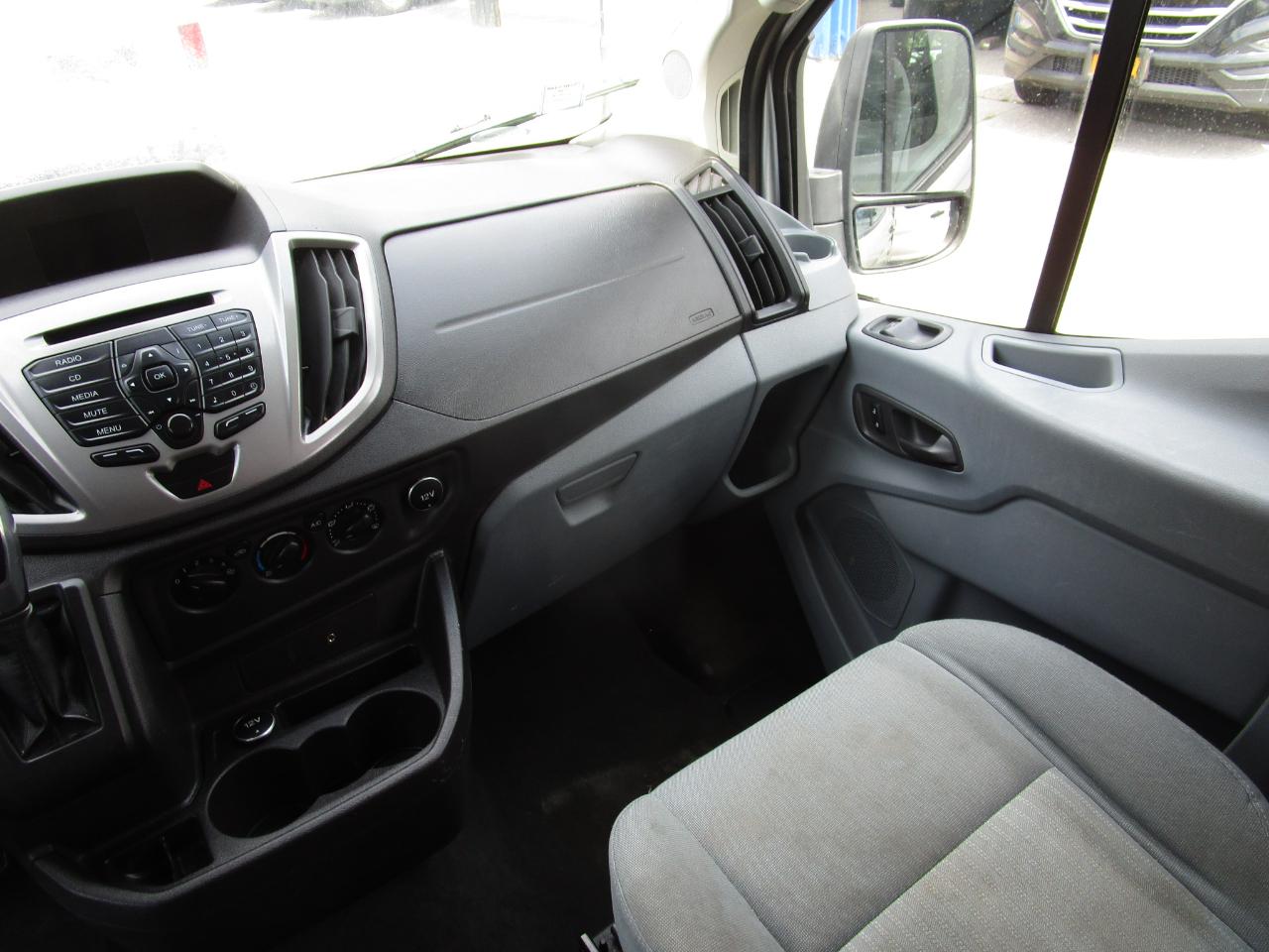 Ford Transit Wagon T-350 148" Low Roof XLT Swing-Out RH Dr 2016
