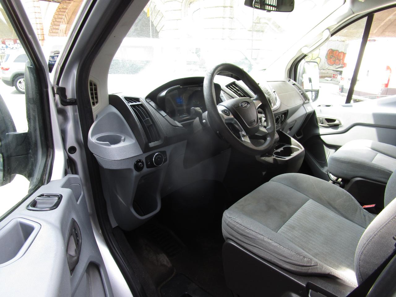 Ford Transit Wagon T-350 148" Low Roof XLT Swing-Out RH Dr 2016