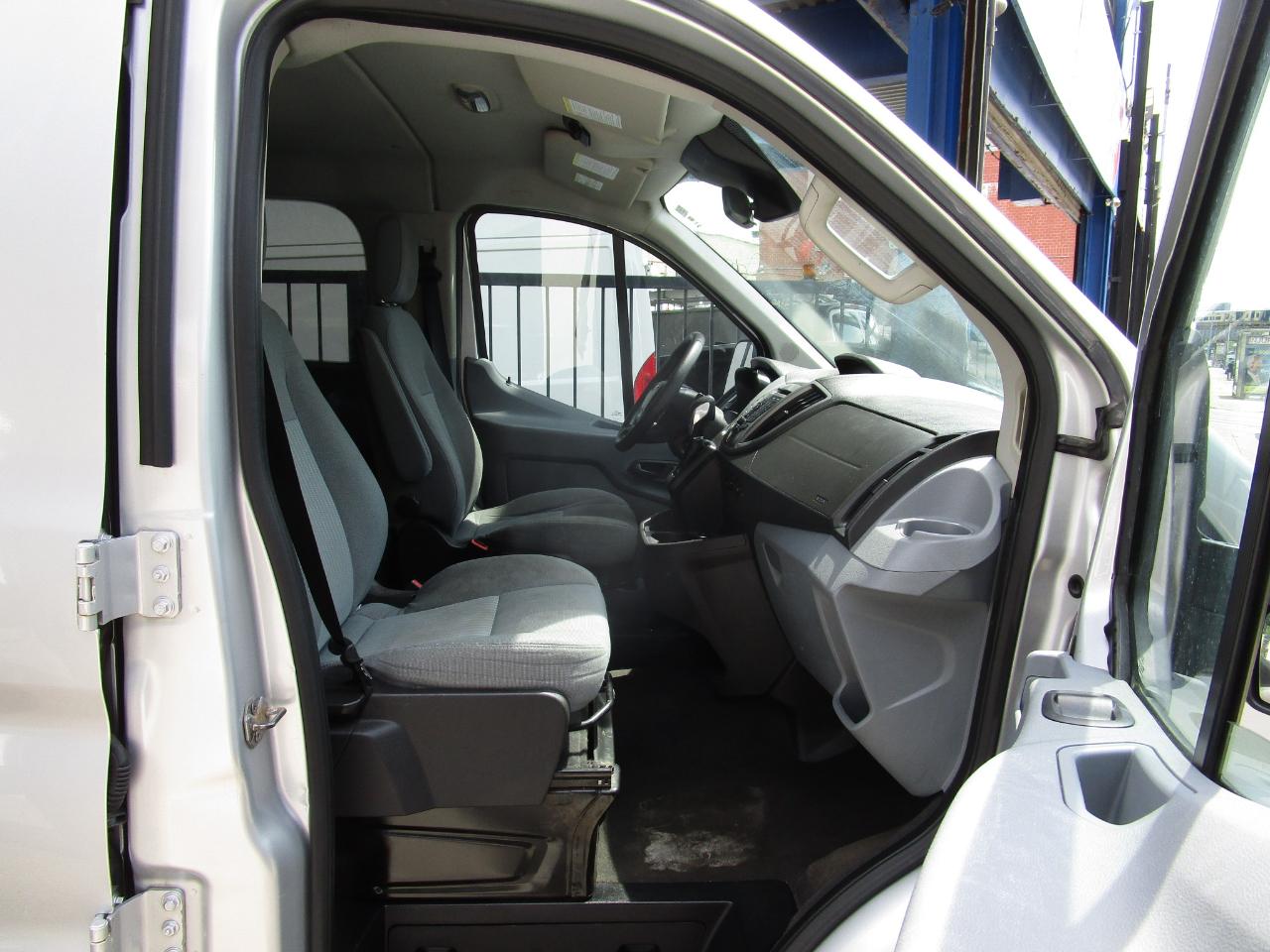 Ford Transit Wagon T-350 148" Low Roof XLT Swing-Out RH Dr 2016