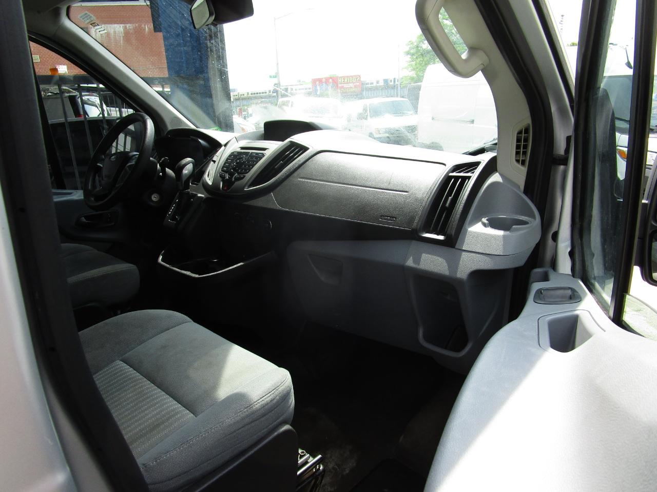 Ford Transit Wagon T-350 148" Low Roof XLT Swing-Out RH Dr 2016