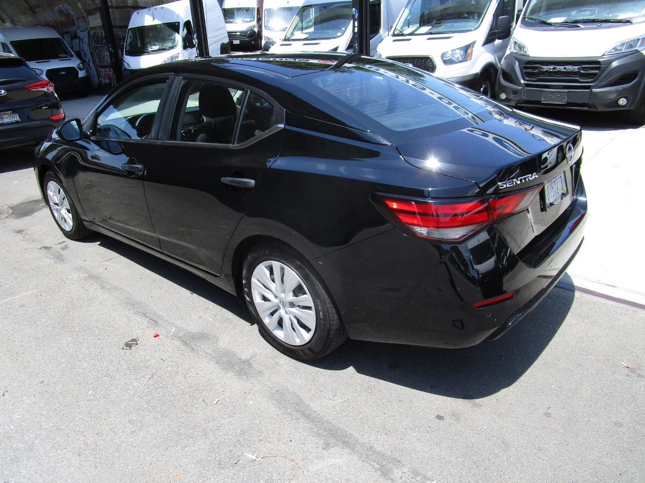 Nissan Sentra S CVT 2025