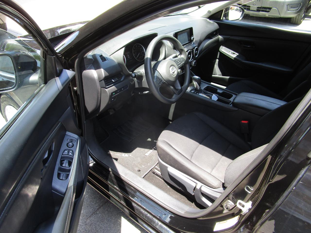 Nissan Sentra S CVT 2025