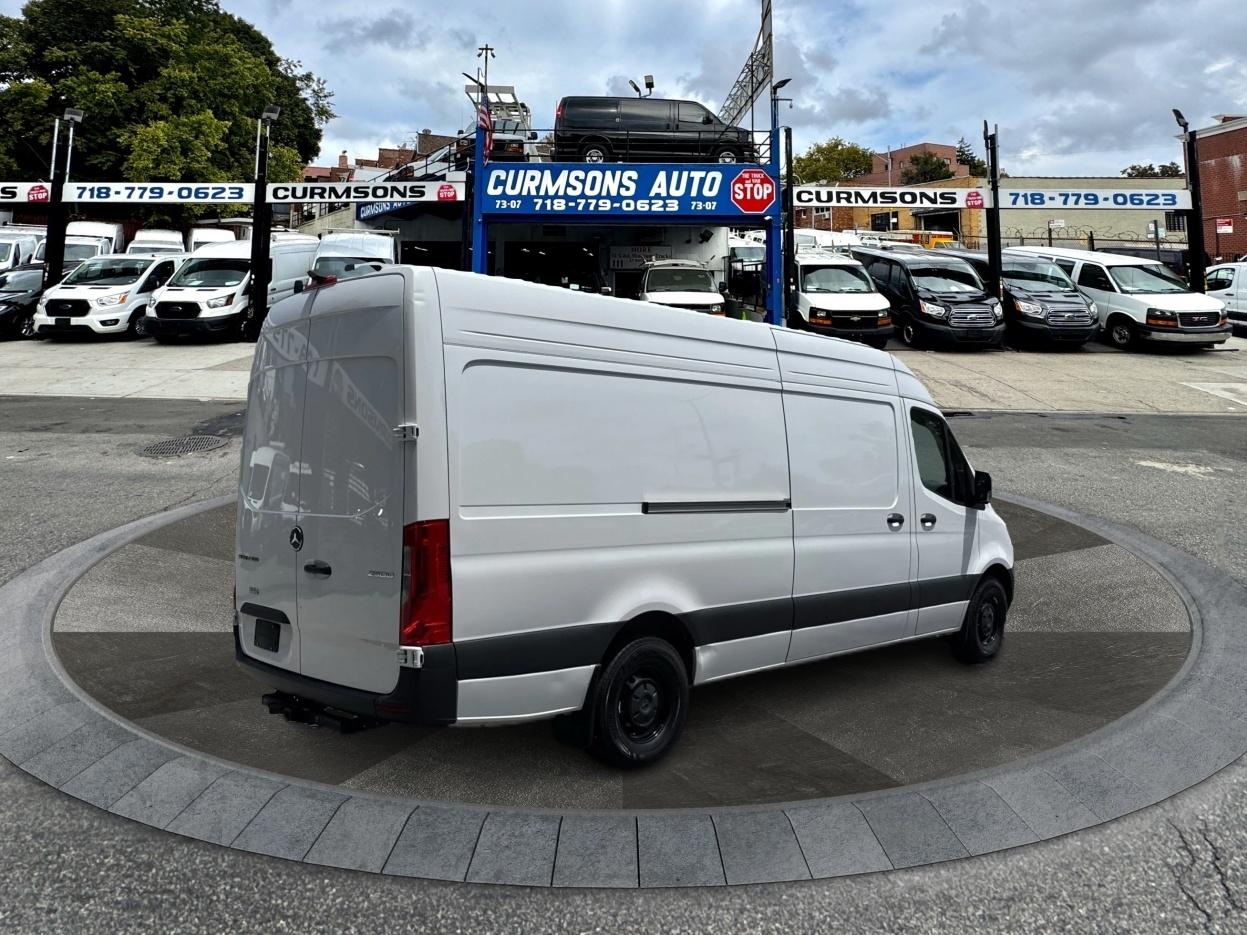Mercedes-Benz Sprinter Cargo Van 2500 High Roof I4 Diesel 170" RWD 2025