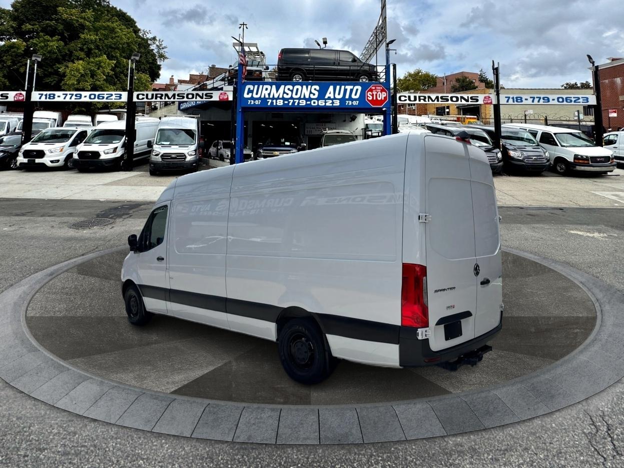 Mercedes-Benz Sprinter Cargo Van 2500 High Roof I4 Diesel 170" RWD 2025