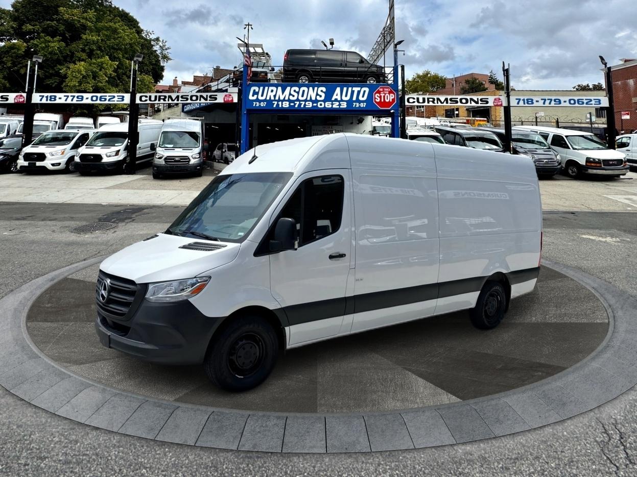 Mercedes-Benz Sprinter Cargo Van 2500 High Roof I4 Diesel 170" RWD 2025