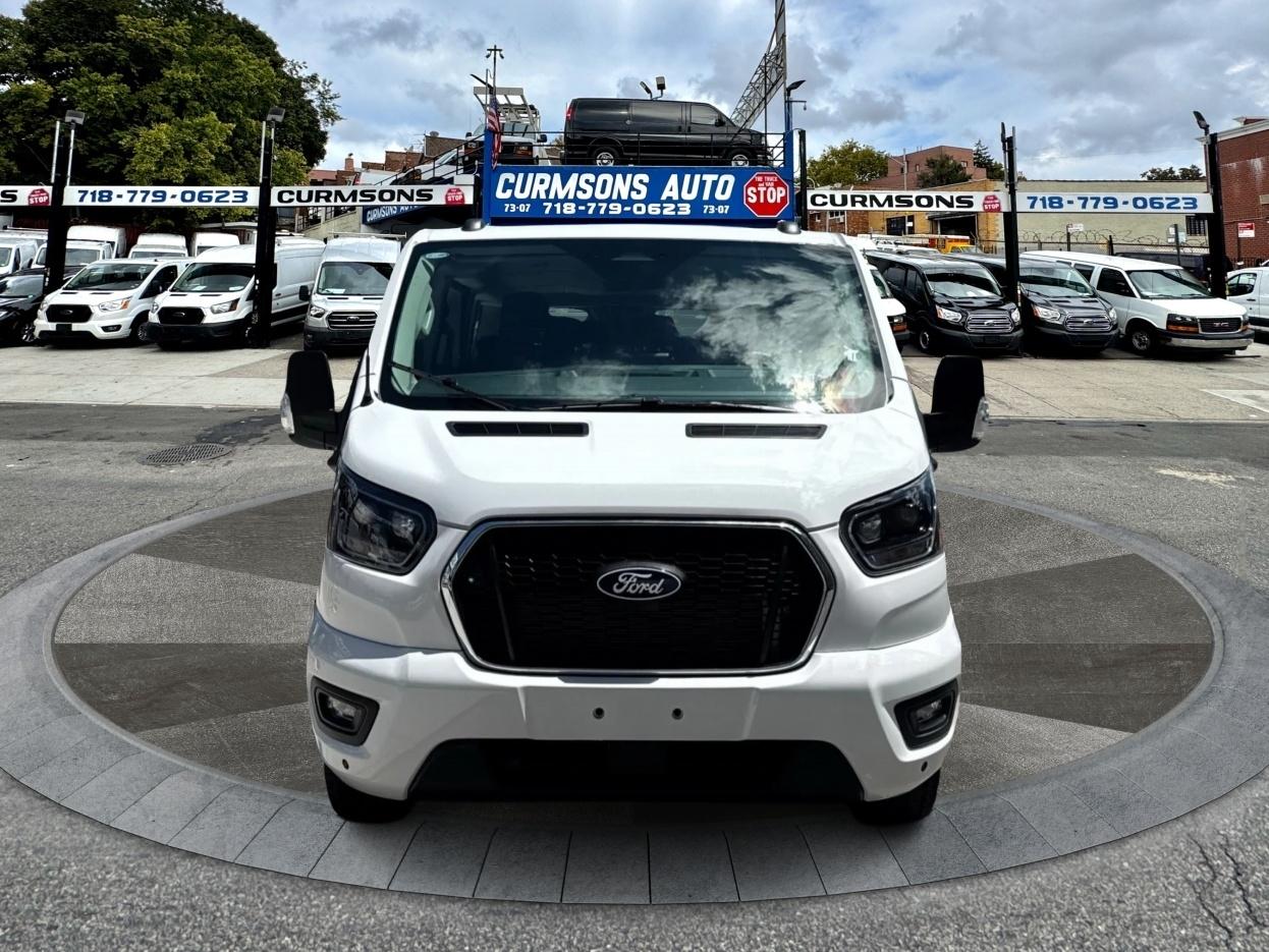 Ford Transit Passenger Wagon T-350 148" Low Roof XLT RWD 2026