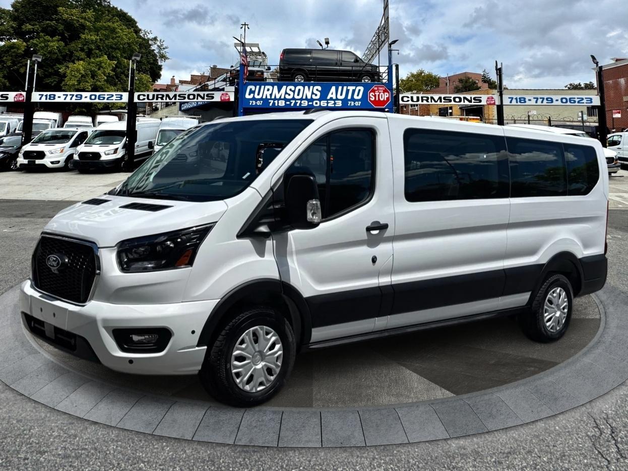Ford Transit Passenger Wagon T-350 148" Low Roof XLT RWD 2026