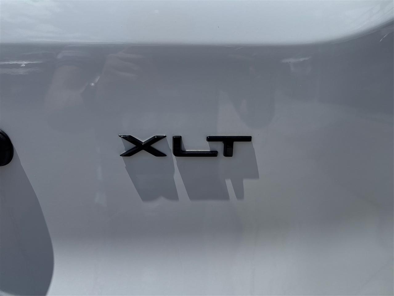 Ford Transit Passenger Wagon T-350 148" Low Roof XLT RWD 2026