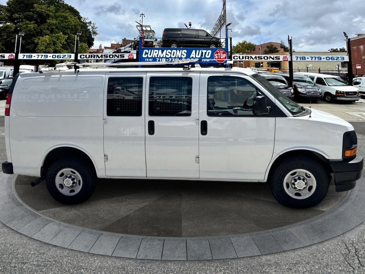 Chevrolet Express Cargo Van RWD 2500 135" 2015