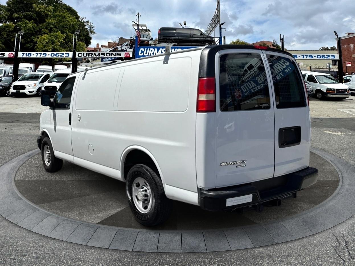 Chevrolet Express Cargo Van RWD 2500 135" 2015