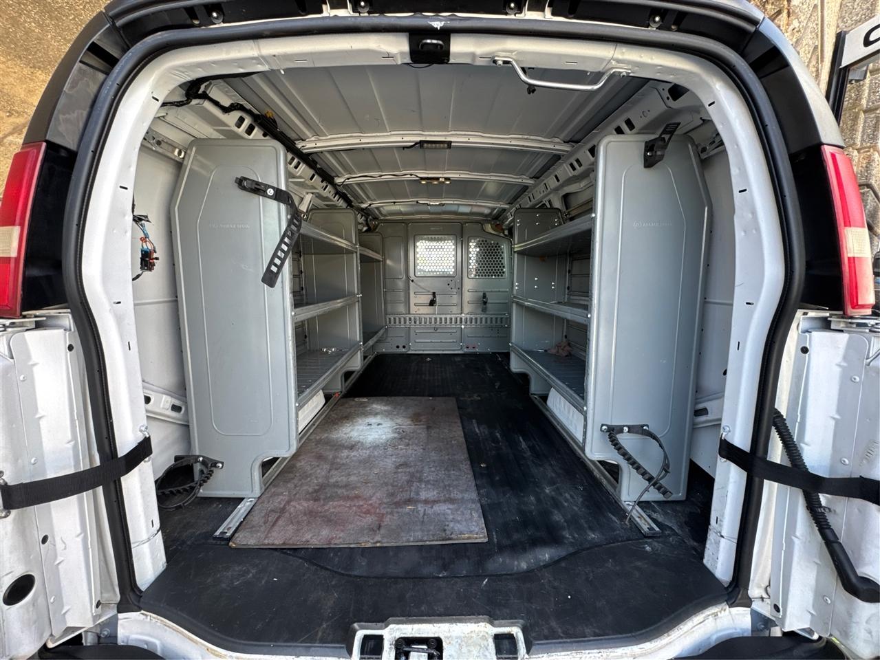 Chevrolet Express Cargo Van RWD 2500 135" 2015