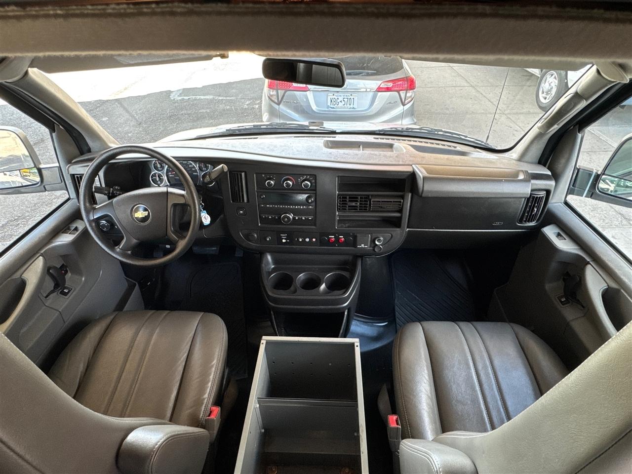Chevrolet Express Cargo Van RWD 2500 135" 2015