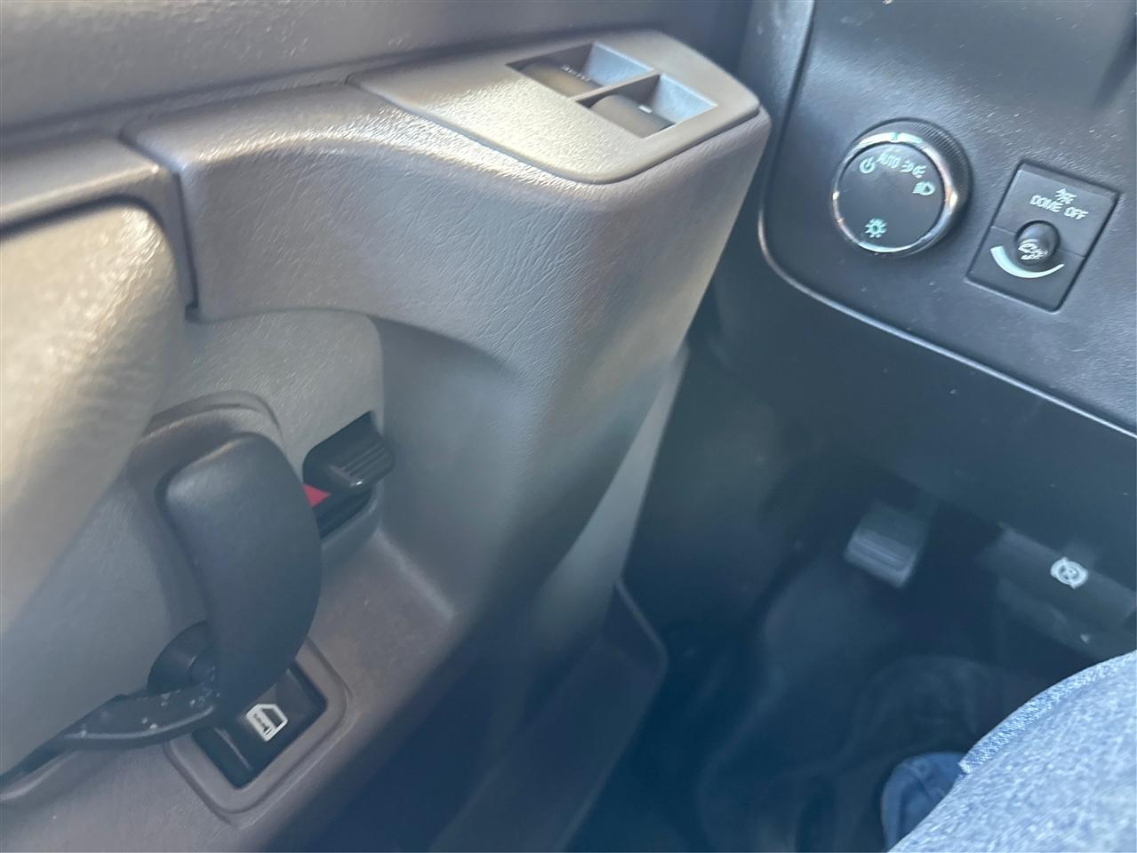Chevrolet Express Cargo Van RWD 2500 135" 2015