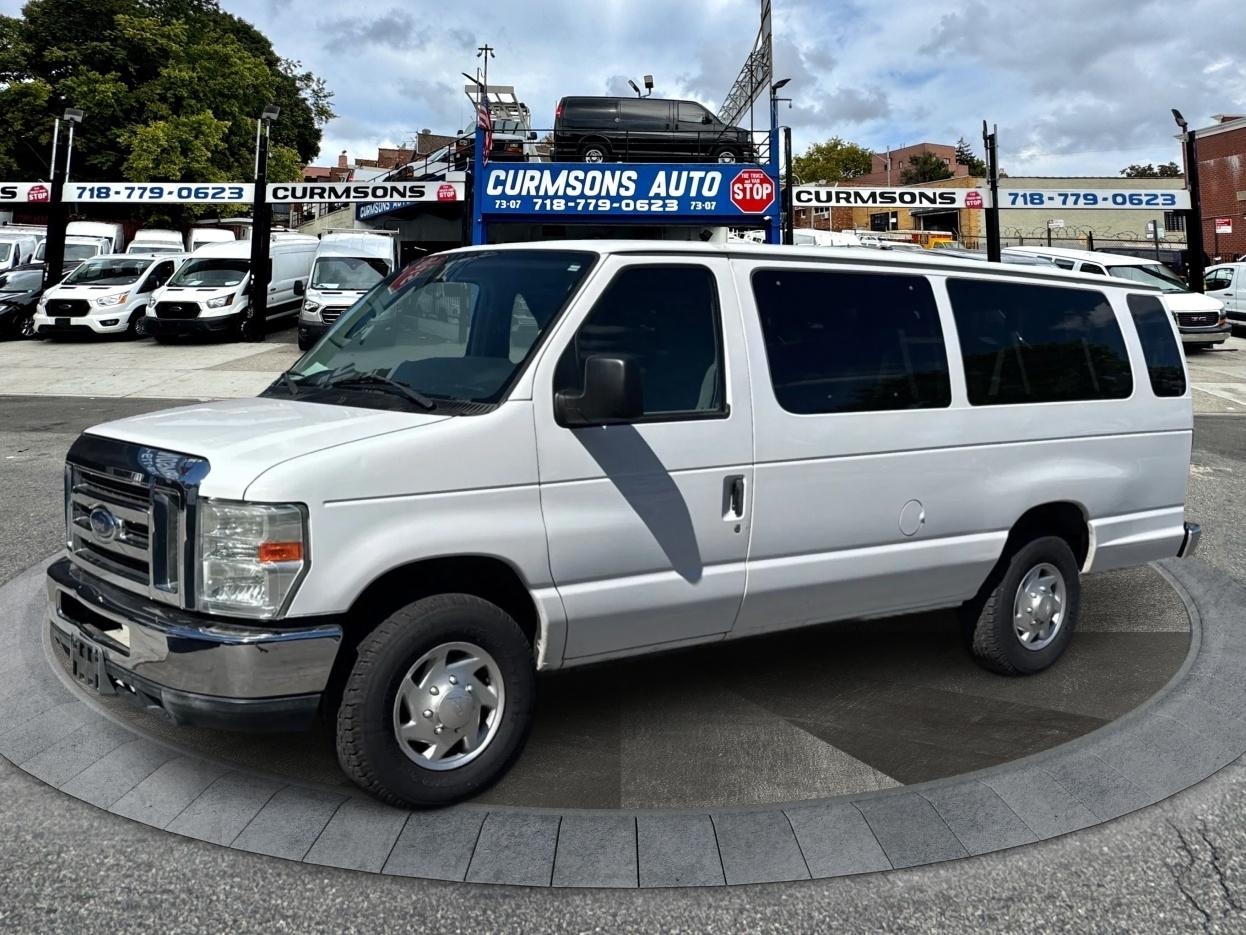 Ford Econoline Wagon E-350 Super Duty Ext XLT 2012