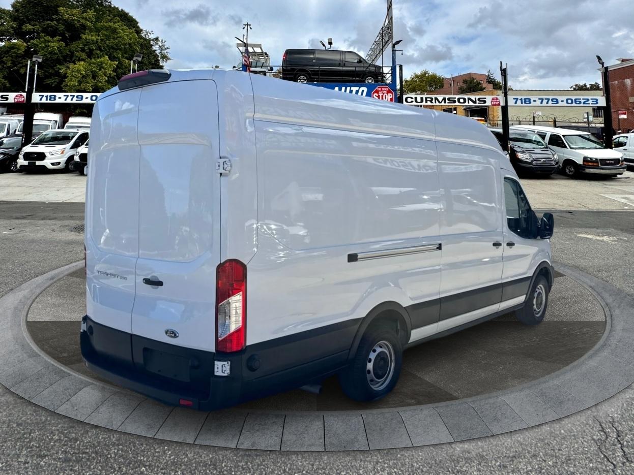 Ford Transit Cargo Van T-250 148" EL Hi Rf 9070 GVWR RWD 2025