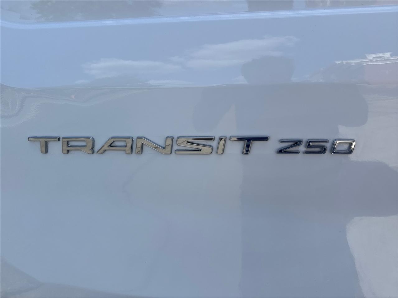 Ford Transit Cargo Van T-250 148" Med Rf 9070 GVWR RWD 2025