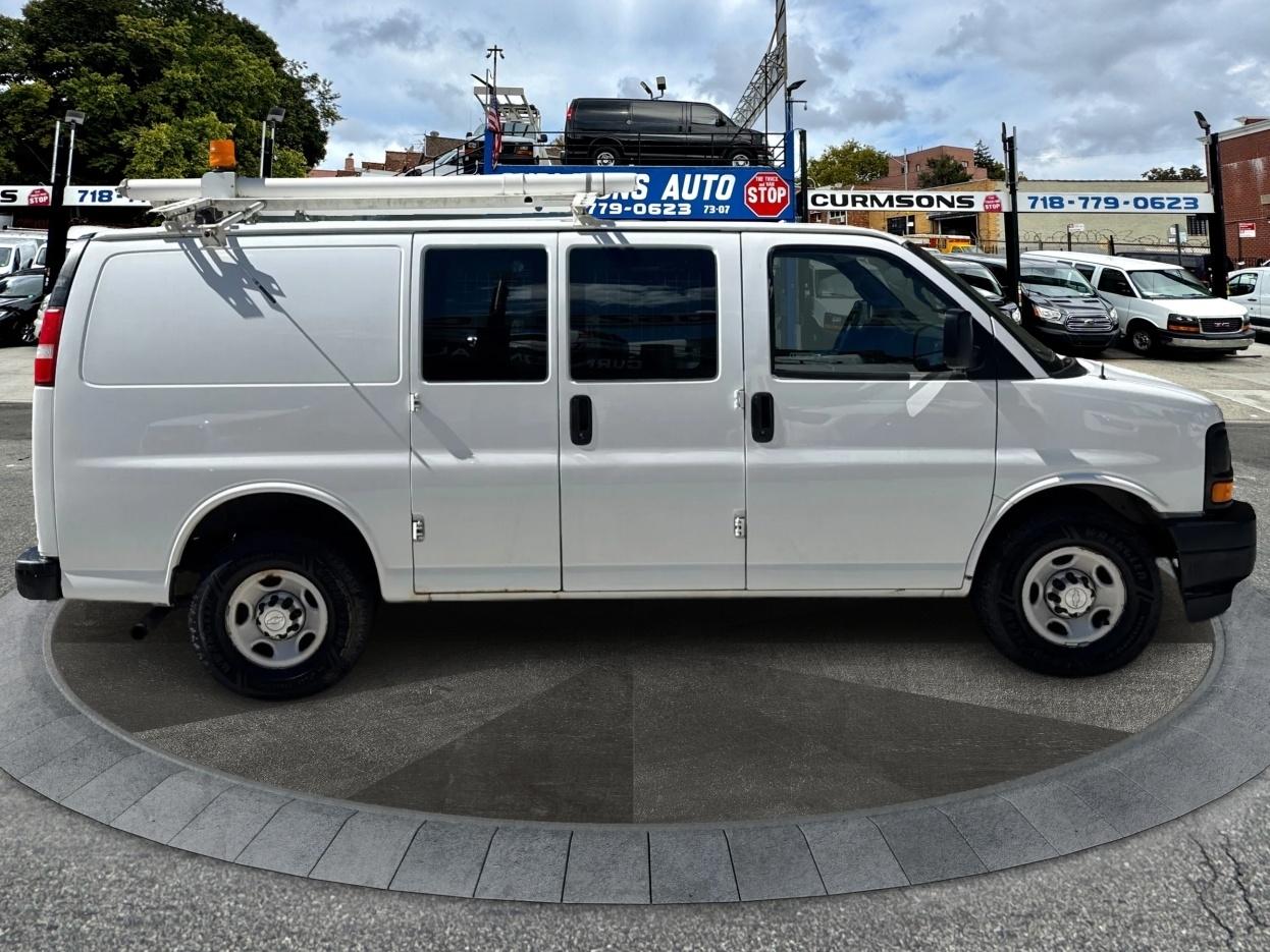 Chevrolet Express Cargo Van RWD 2500 135" 2017