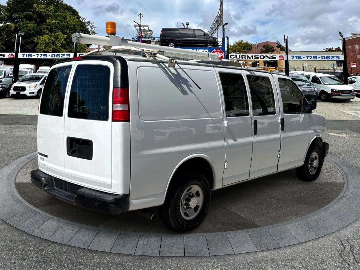 Chevrolet Express Cargo Van RWD 2500 135" 2017