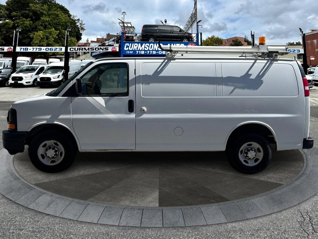 Chevrolet Express Cargo Van RWD 2500 135" 2017