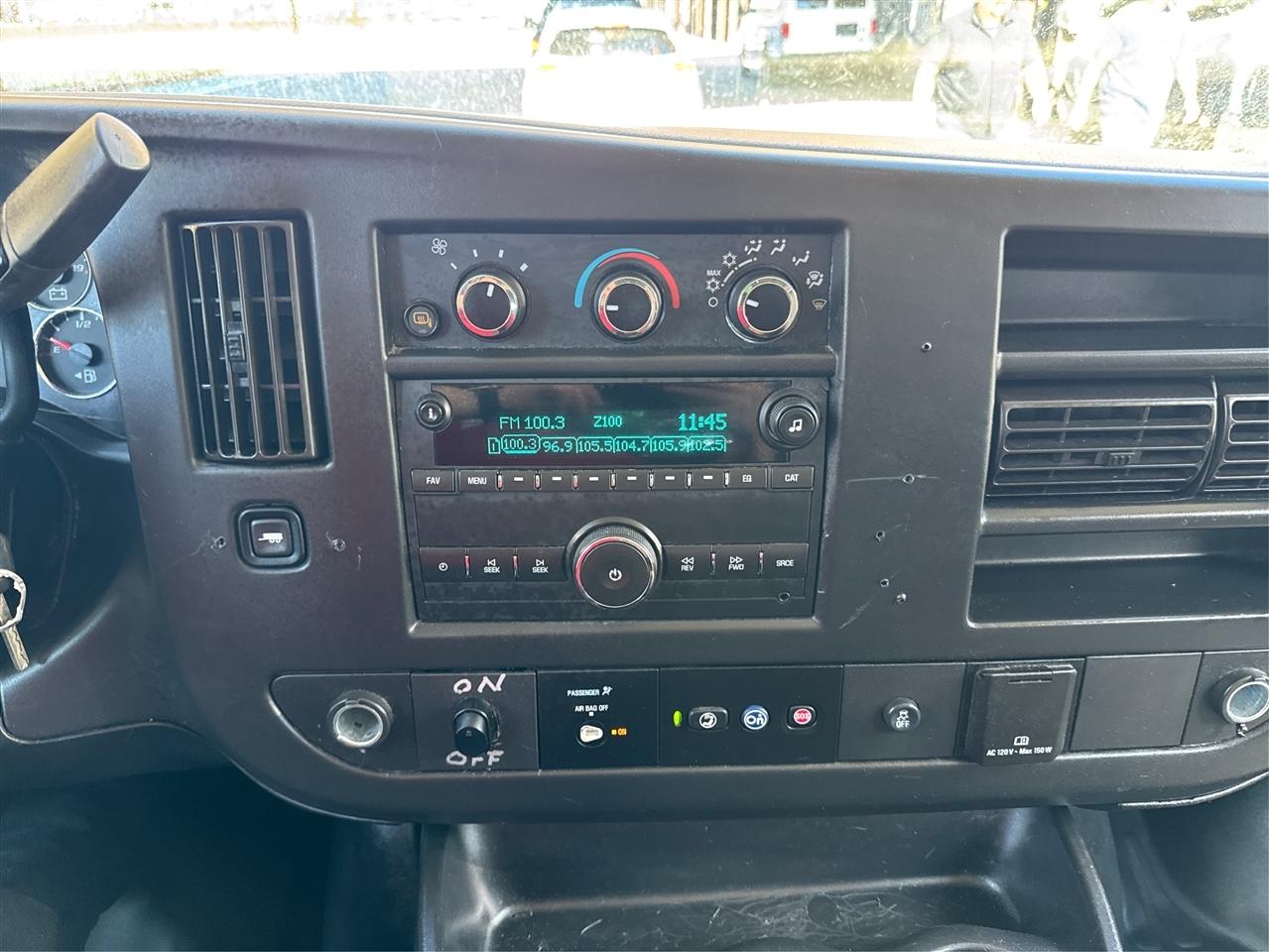 Chevrolet Express Cargo Van RWD 2500 135" 2017