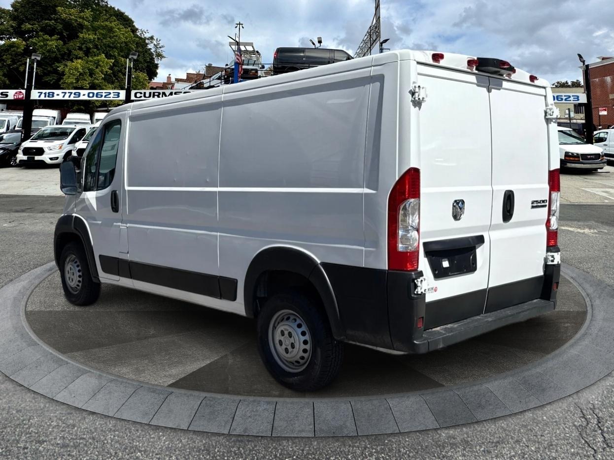 RAM ProMaster Cargo Van Tradesman 2500 Low Roof 136" WB w/Pass Seat 2025