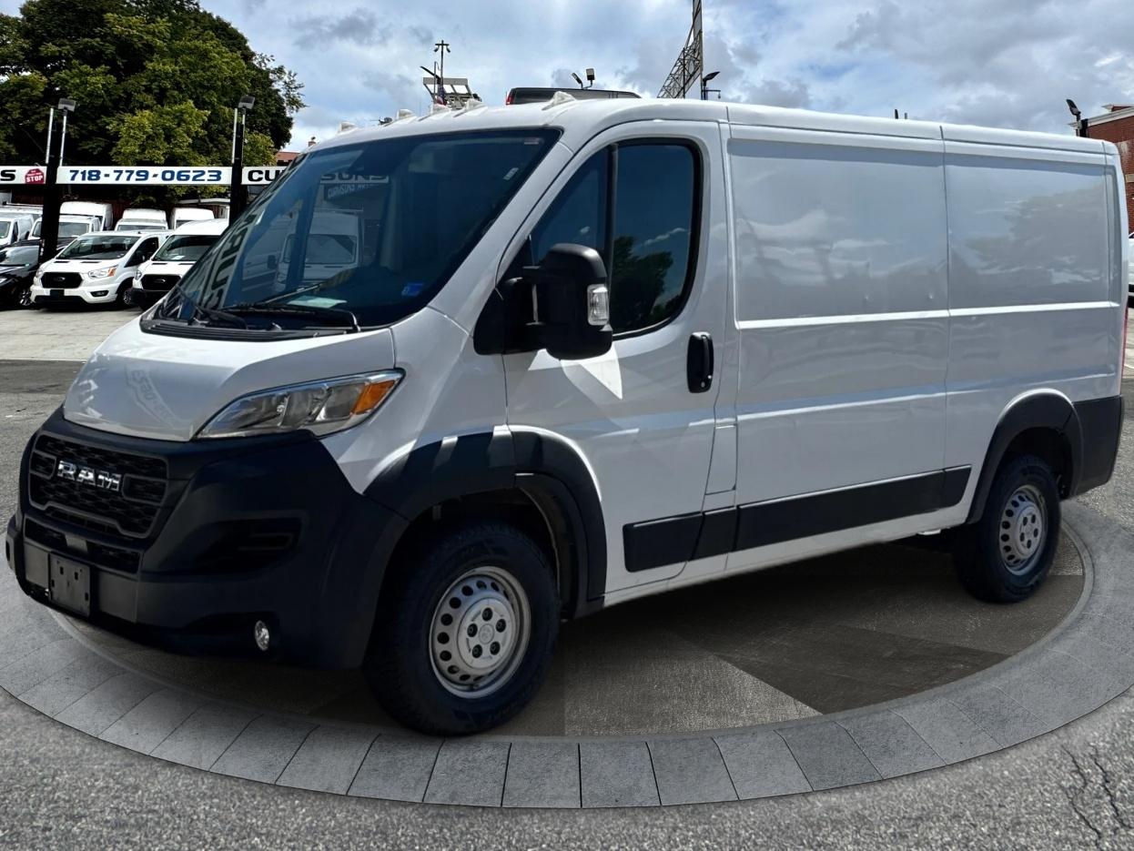 RAM ProMaster Cargo Van Tradesman 2500 Low Roof 136" WB w/Pass Seat 2025