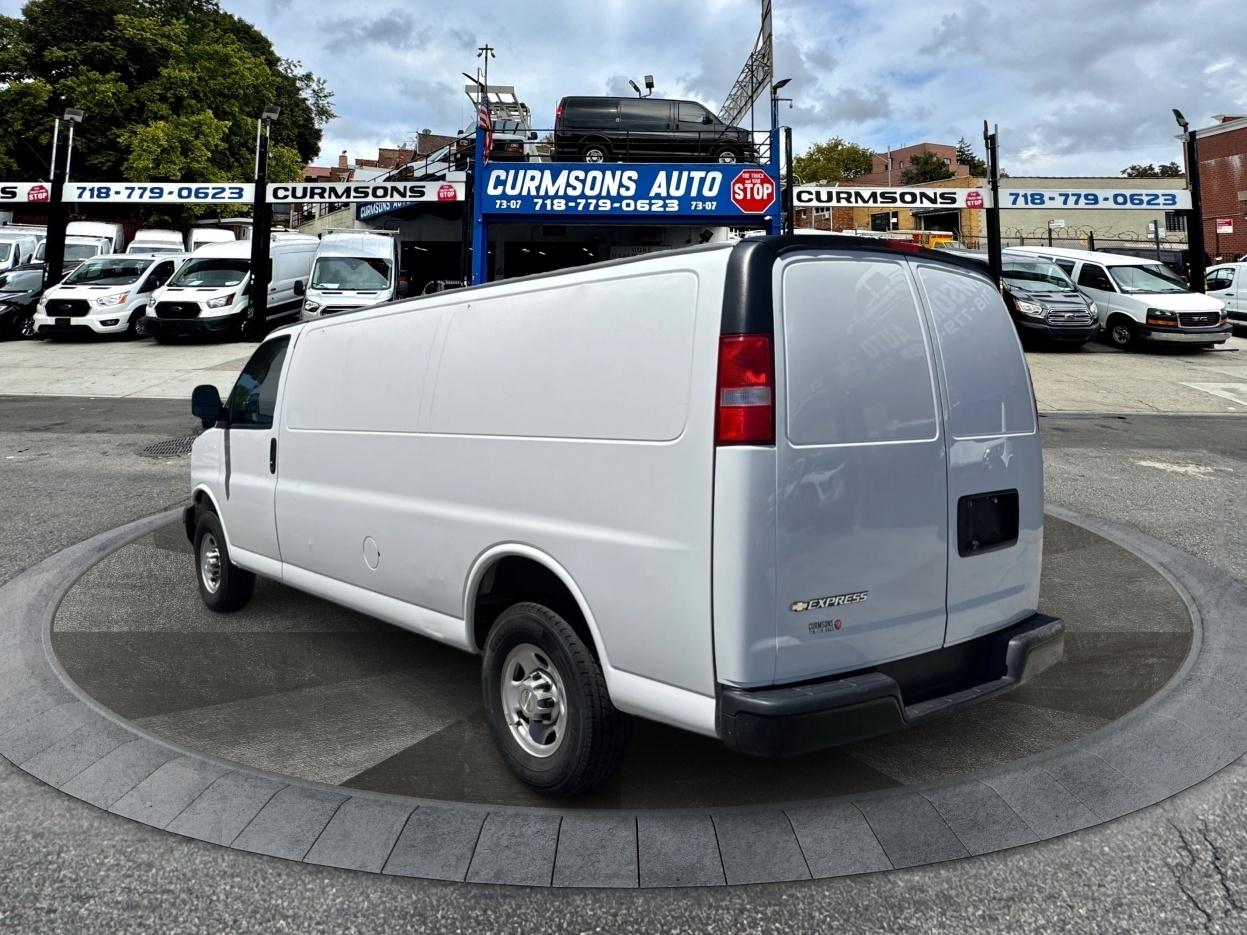 Chevrolet Express Cargo Van RWD 2500 155" 2023