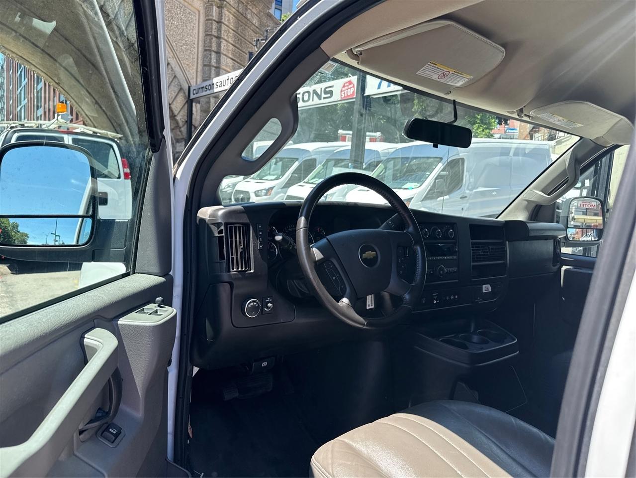 Chevrolet Express Cargo Van RWD 2500 155" 2023