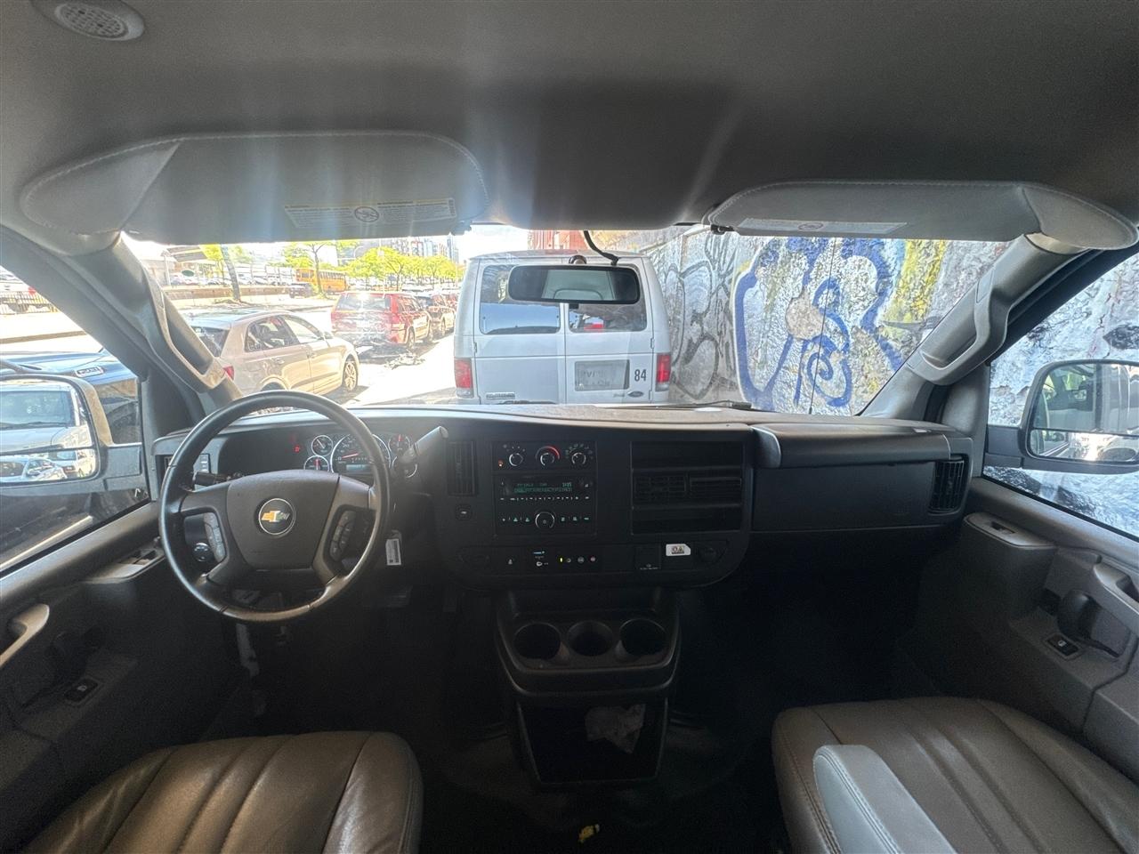 Chevrolet Express Cargo Van RWD 2500 155" 2023