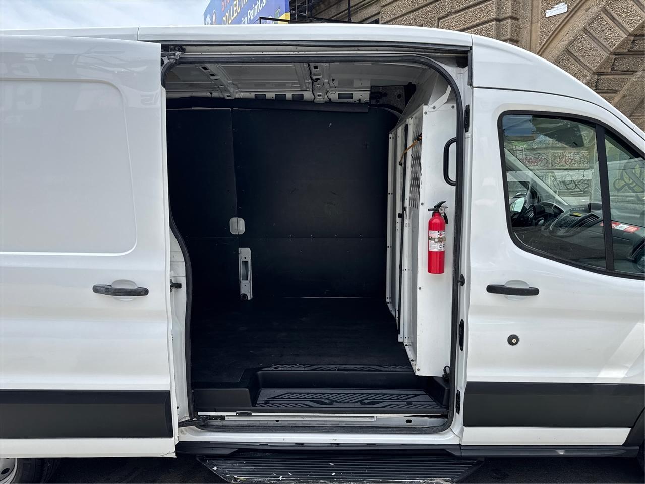 Ford Transit Van T-150 148" Med Rf 8600 GVWR Sliding RH Dr 2019